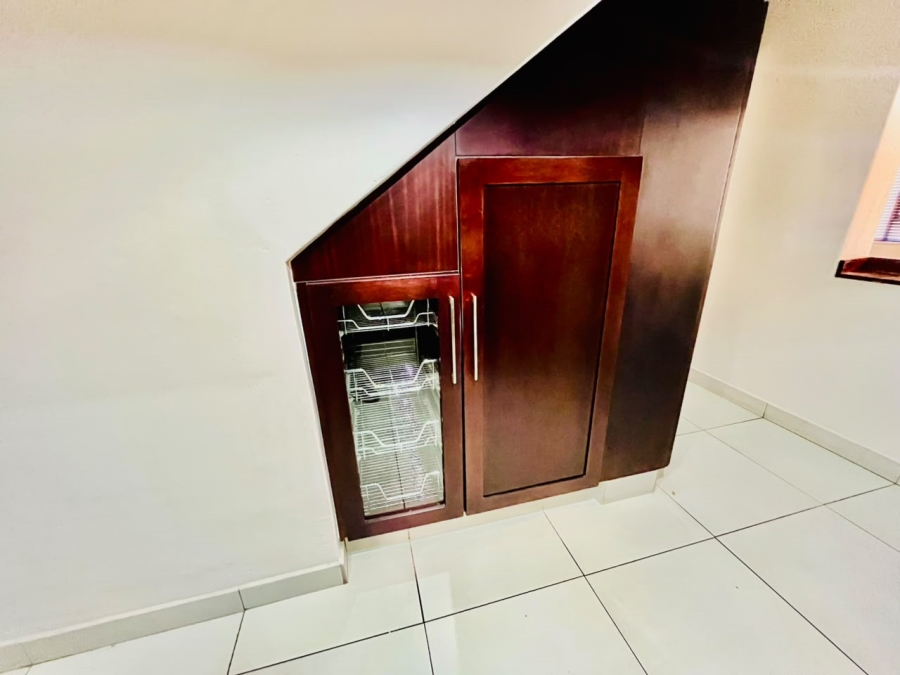 3 Bedroom Property for Sale in Meer En See KwaZulu-Natal