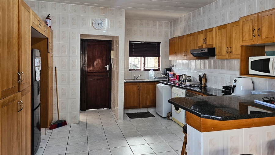 3 Bedroom Property for Sale in Uvongo KwaZulu-Natal