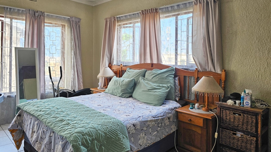 3 Bedroom Property for Sale in Uvongo KwaZulu-Natal