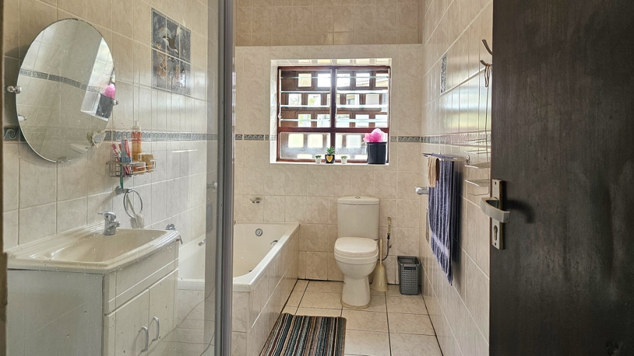 3 Bedroom Property for Sale in Uvongo KwaZulu-Natal