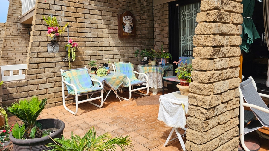 3 Bedroom Property for Sale in Uvongo KwaZulu-Natal