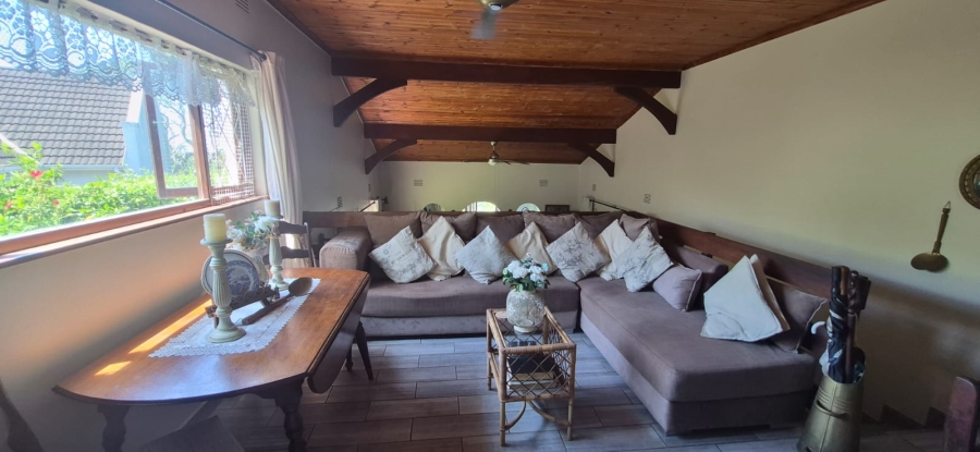 3 Bedroom Property for Sale in Umtentweni KwaZulu-Natal