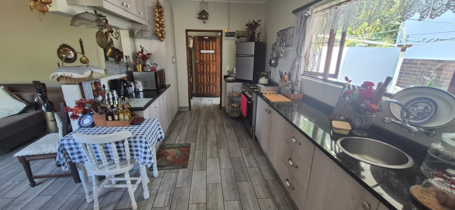 3 Bedroom Property for Sale in Umtentweni KwaZulu-Natal