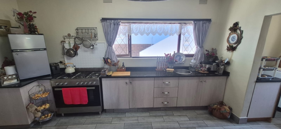 3 Bedroom Property for Sale in Umtentweni KwaZulu-Natal