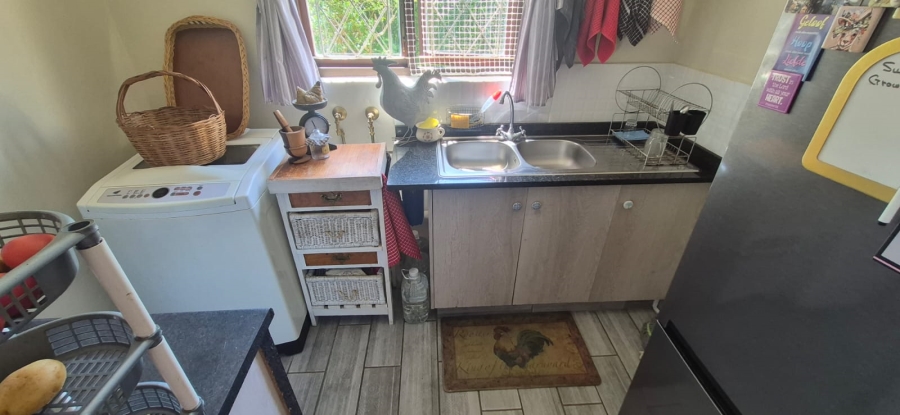 3 Bedroom Property for Sale in Umtentweni KwaZulu-Natal