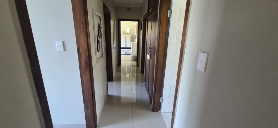 3 Bedroom Property for Sale in Umtentweni KwaZulu-Natal