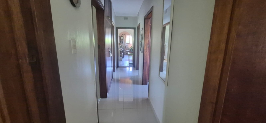 3 Bedroom Property for Sale in Umtentweni KwaZulu-Natal