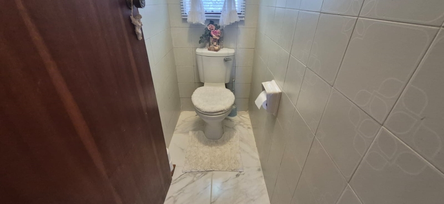 3 Bedroom Property for Sale in Umtentweni KwaZulu-Natal