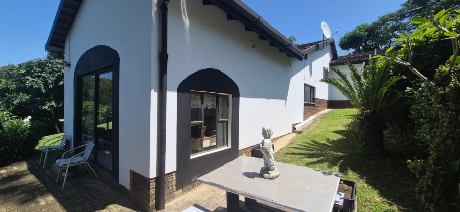 3 Bedroom Property for Sale in Umtentweni KwaZulu-Natal