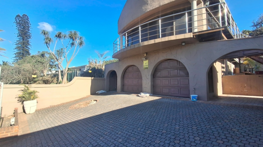 4 Bedroom Property for Sale in Ocean View KwaZulu-Natal
