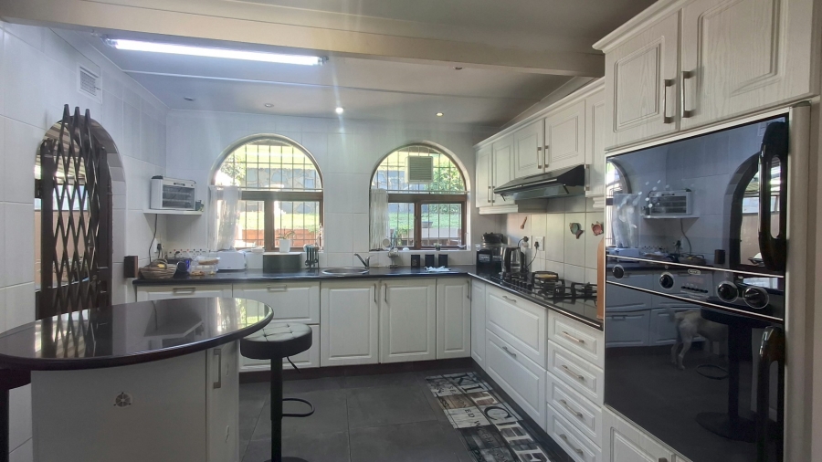 4 Bedroom Property for Sale in Ocean View KwaZulu-Natal