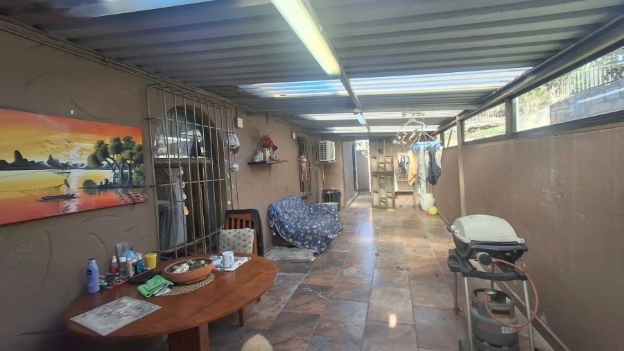 4 Bedroom Property for Sale in Ocean View KwaZulu-Natal