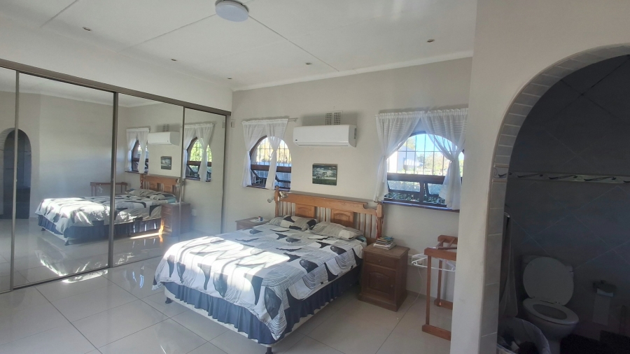 4 Bedroom Property for Sale in Ocean View KwaZulu-Natal