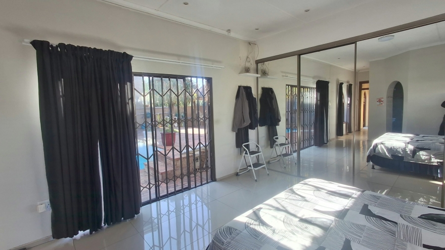 4 Bedroom Property for Sale in Ocean View KwaZulu-Natal