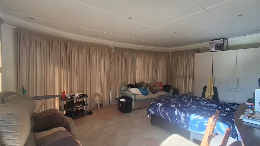 4 Bedroom Property for Sale in Ocean View KwaZulu-Natal