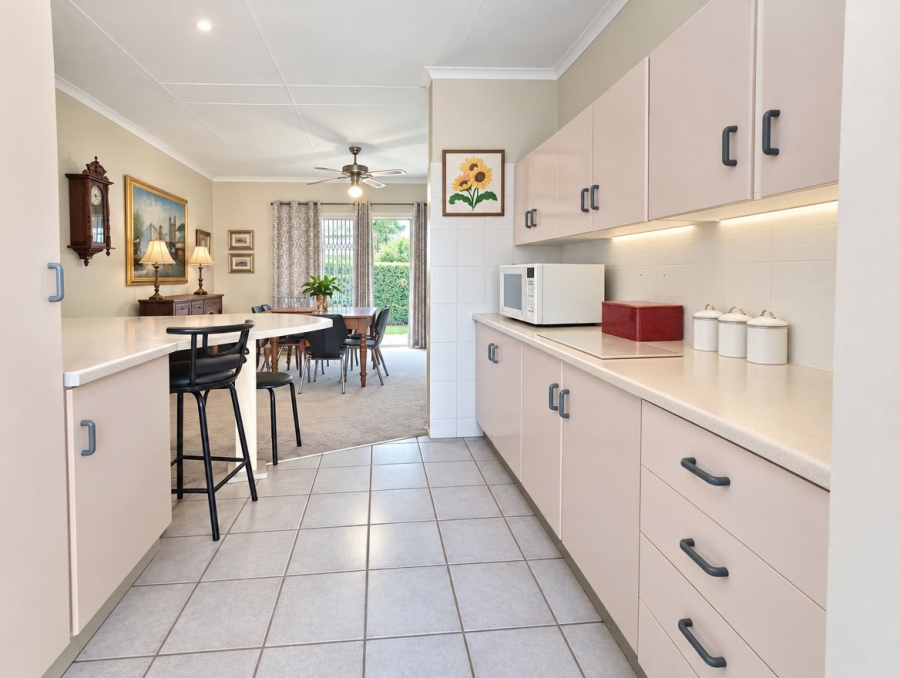 To Let 2 Bedroom Property for Rent in Aviary Hill KwaZulu-Natal