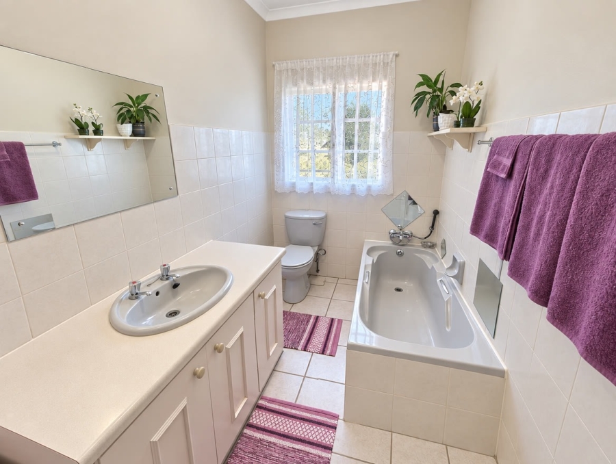 To Let 2 Bedroom Property for Rent in Aviary Hill KwaZulu-Natal