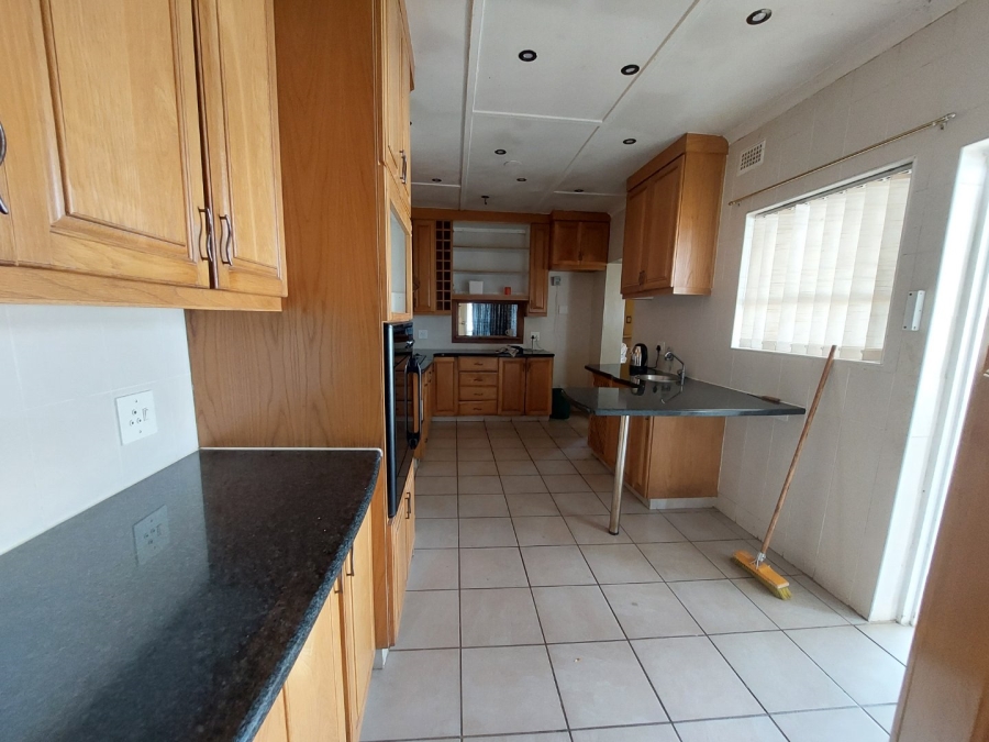 To Let  Bedroom Property for Rent in Newcastle KwaZulu-Natal