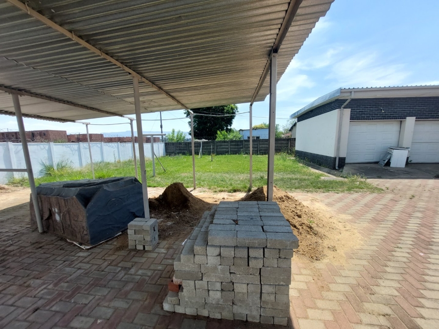 To Let  Bedroom Property for Rent in Newcastle KwaZulu-Natal