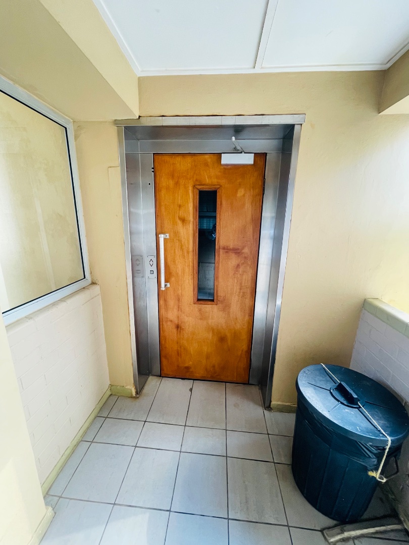 To Let 1 Bedroom Property for Rent in Amanzimtoti KwaZulu-Natal