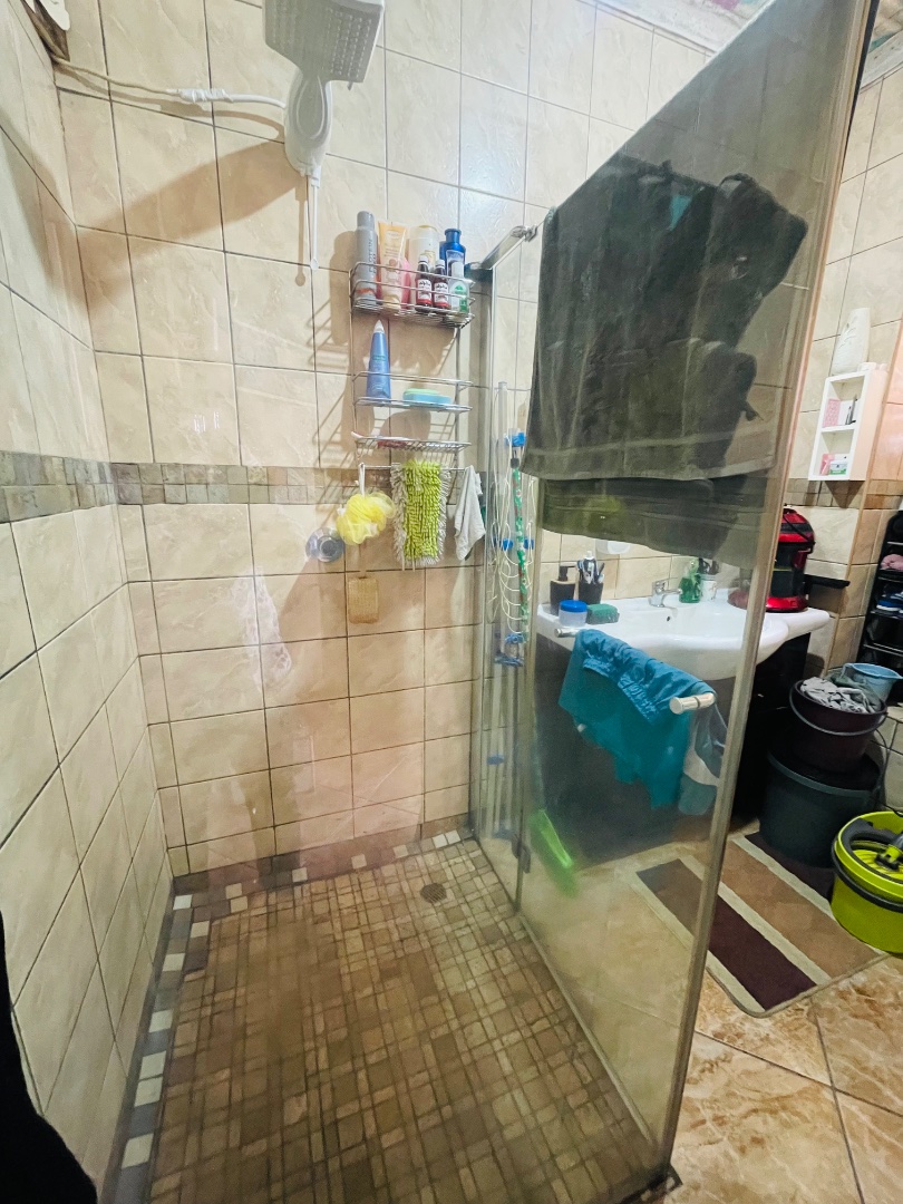 To Let 1 Bedroom Property for Rent in Amanzimtoti KwaZulu-Natal