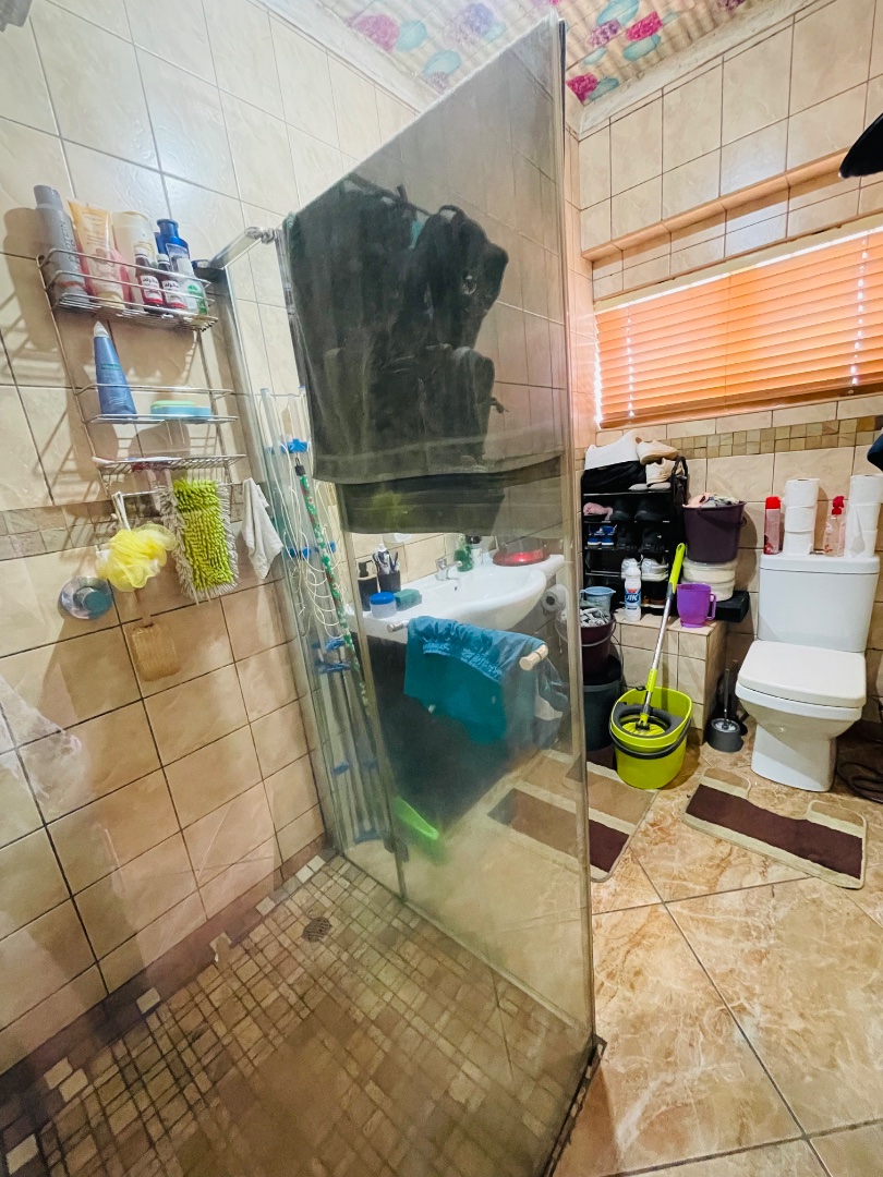 To Let 1 Bedroom Property for Rent in Amanzimtoti KwaZulu-Natal