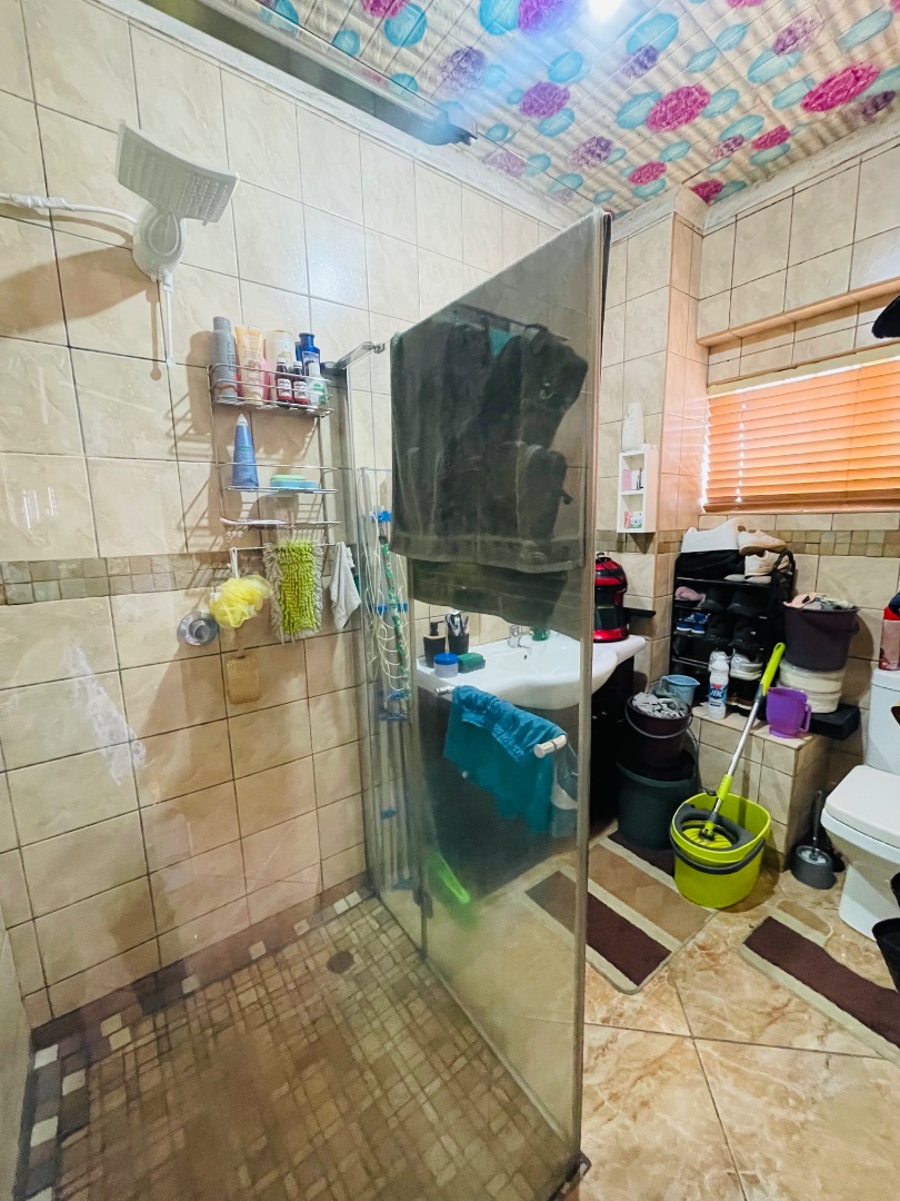 To Let 1 Bedroom Property for Rent in Amanzimtoti KwaZulu-Natal