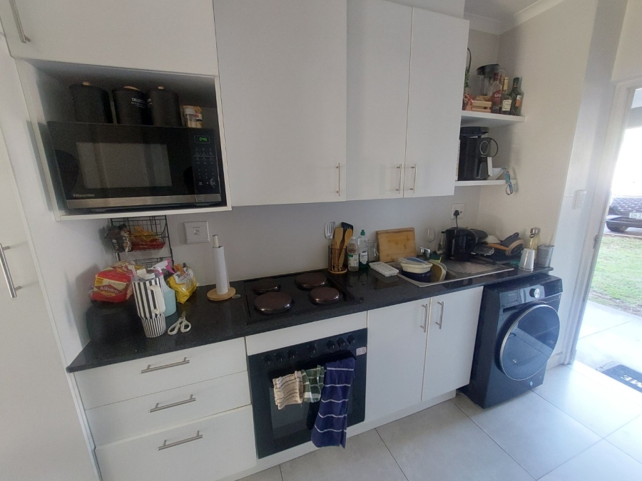To Let 1 Bedroom Property for Rent in Hayfields KwaZulu-Natal