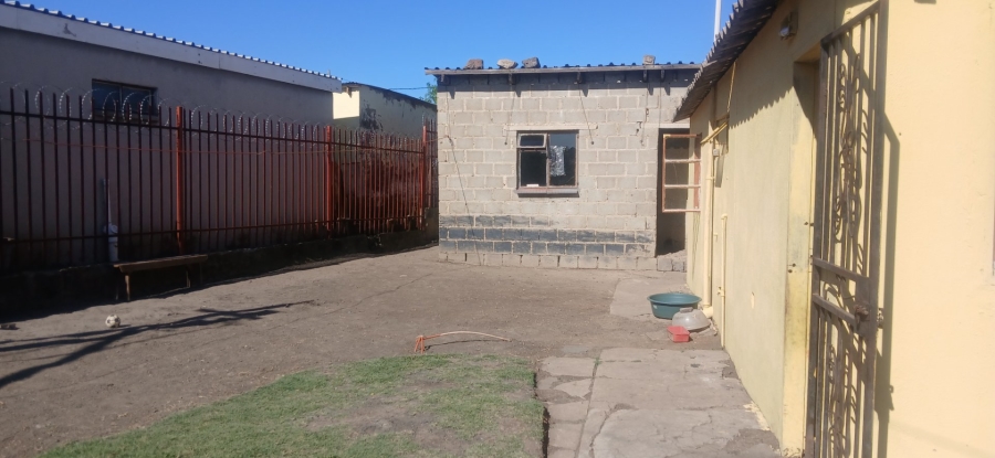 2 Bedroom Property for Sale in Ezakheni D KwaZulu-Natal