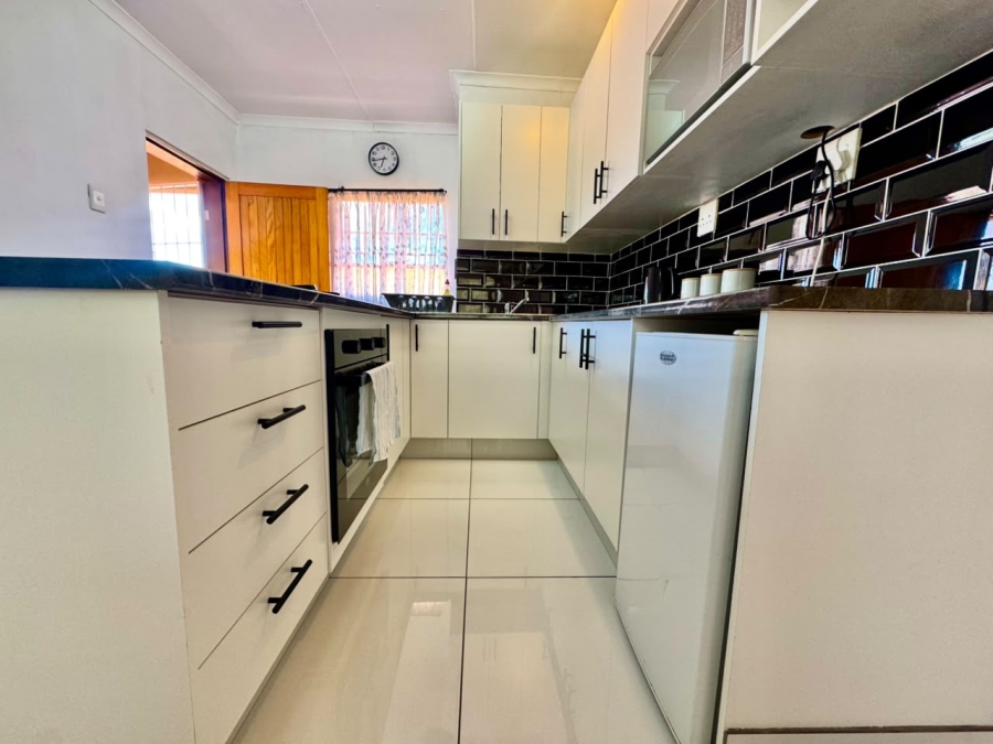 2 Bedroom Property for Sale in Pioneer Park KwaZulu-Natal