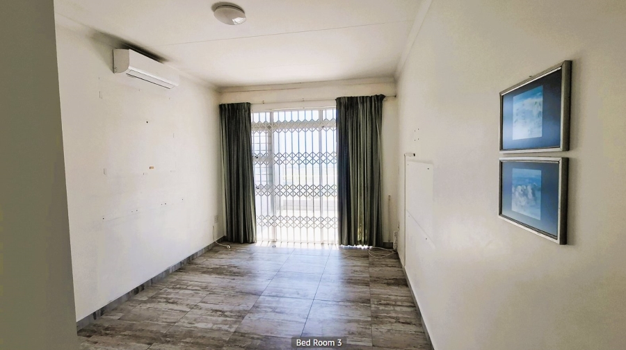 3 Bedroom Property for Sale in St Michaels On Sea KwaZulu-Natal