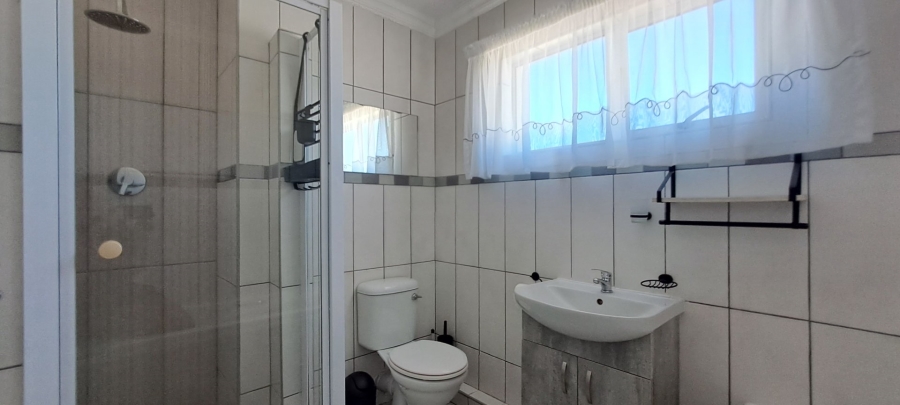 2 Bedroom Property for Sale in Uvongo Beach KwaZulu-Natal