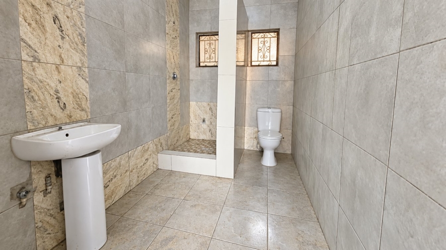 4 Bedroom Property for Sale in Lennoxton KwaZulu-Natal