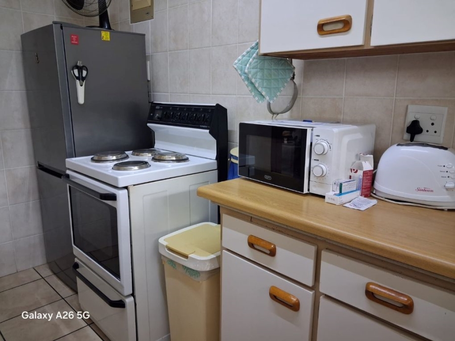 2 Bedroom Property for Sale in Umtentweni KwaZulu-Natal