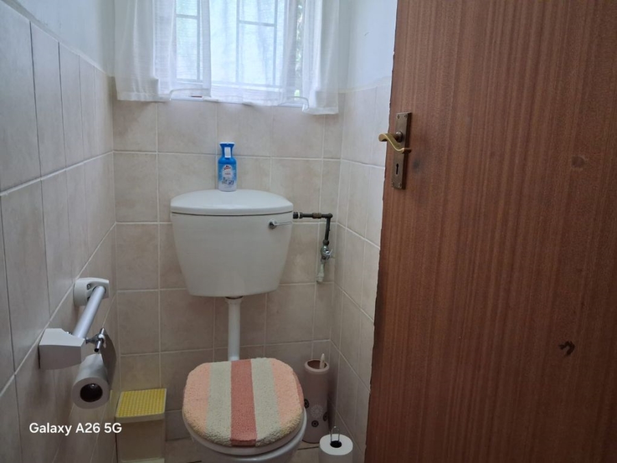 2 Bedroom Property for Sale in Umtentweni KwaZulu-Natal