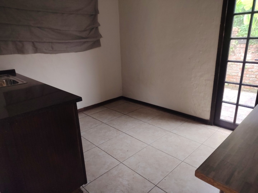 To Let 4 Bedroom Property for Rent in Kloof KwaZulu-Natal