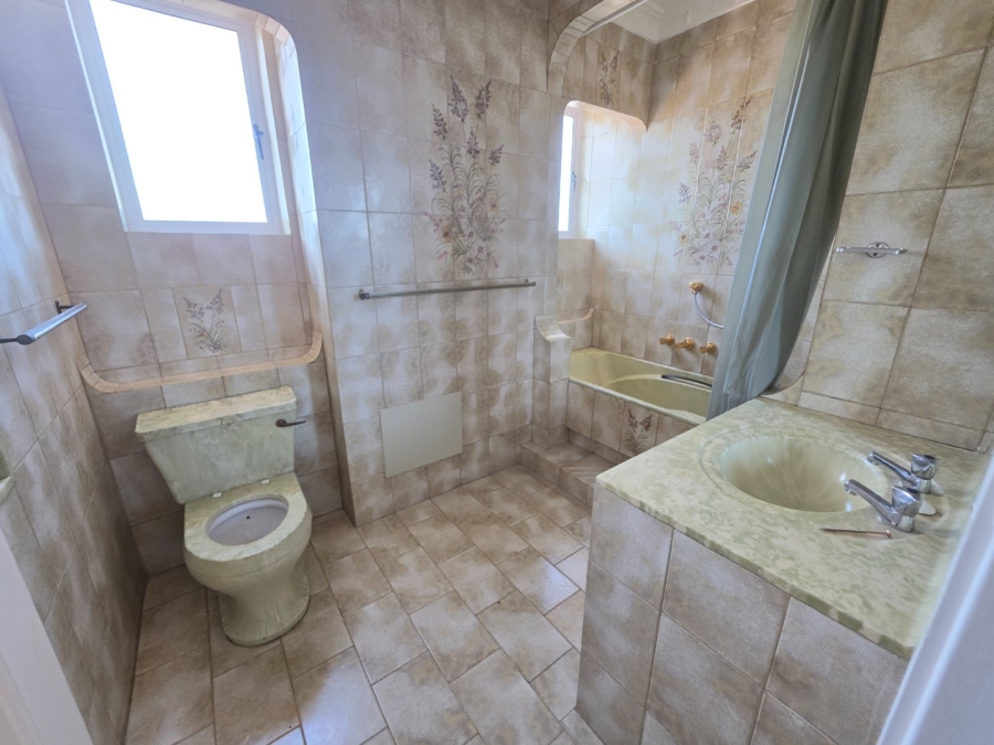 To Let 2 Bedroom Property for Rent in Essenwood KwaZulu-Natal