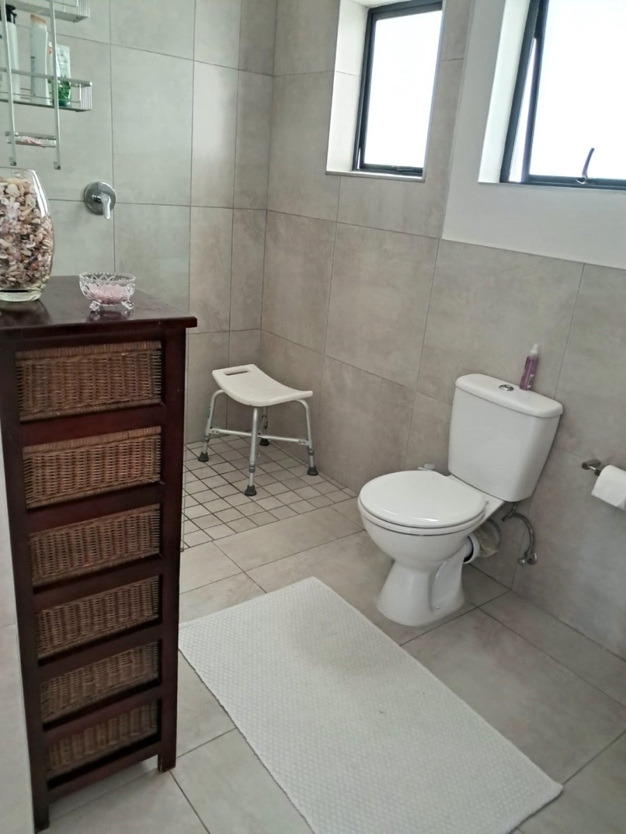 To Let 2 Bedroom Property for Rent in Kloof KwaZulu-Natal