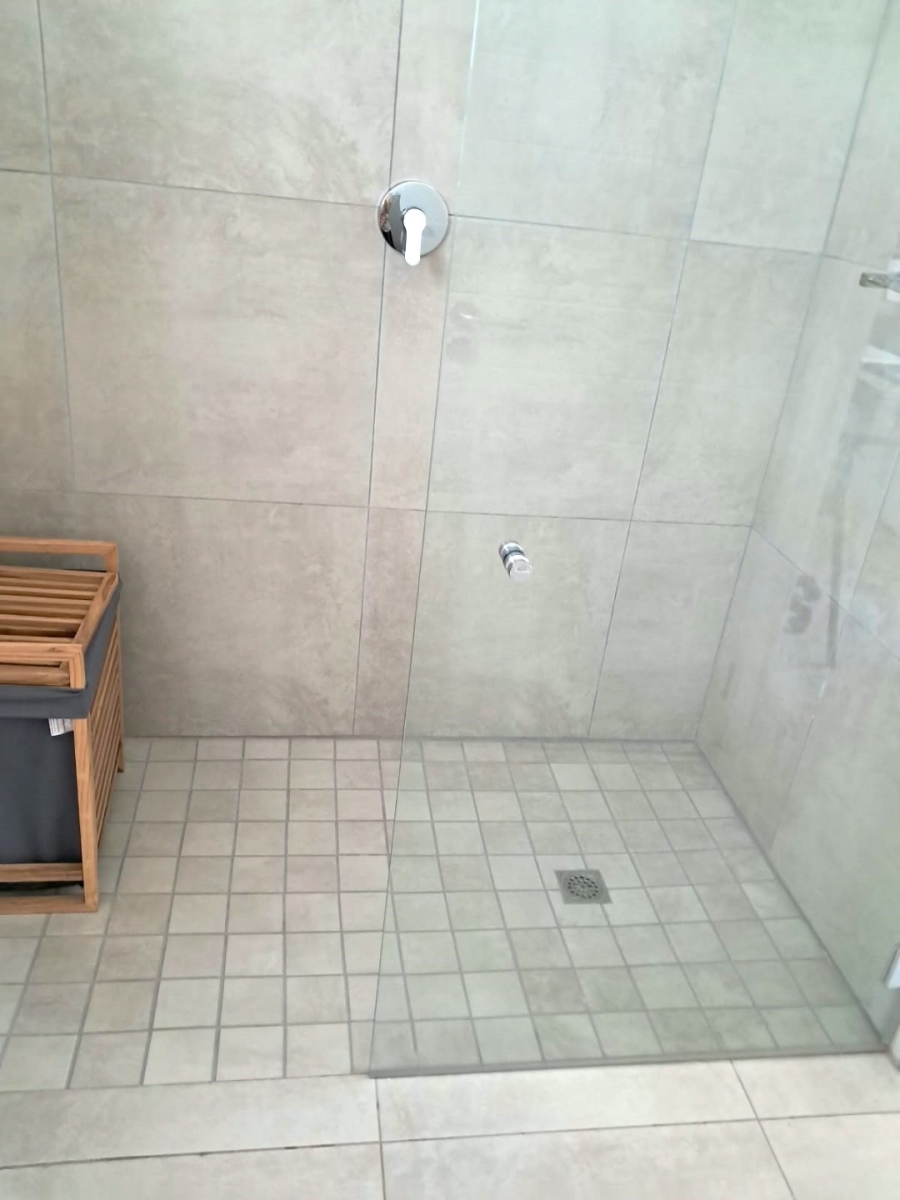 To Let 2 Bedroom Property for Rent in Kloof KwaZulu-Natal