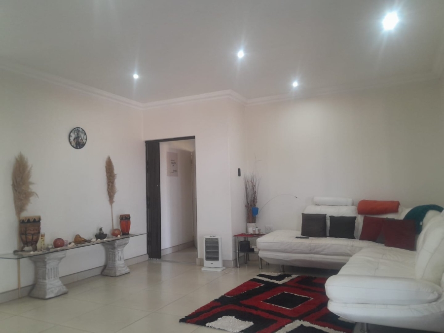 3 Bedroom Property for Sale in Glenmore KwaZulu-Natal