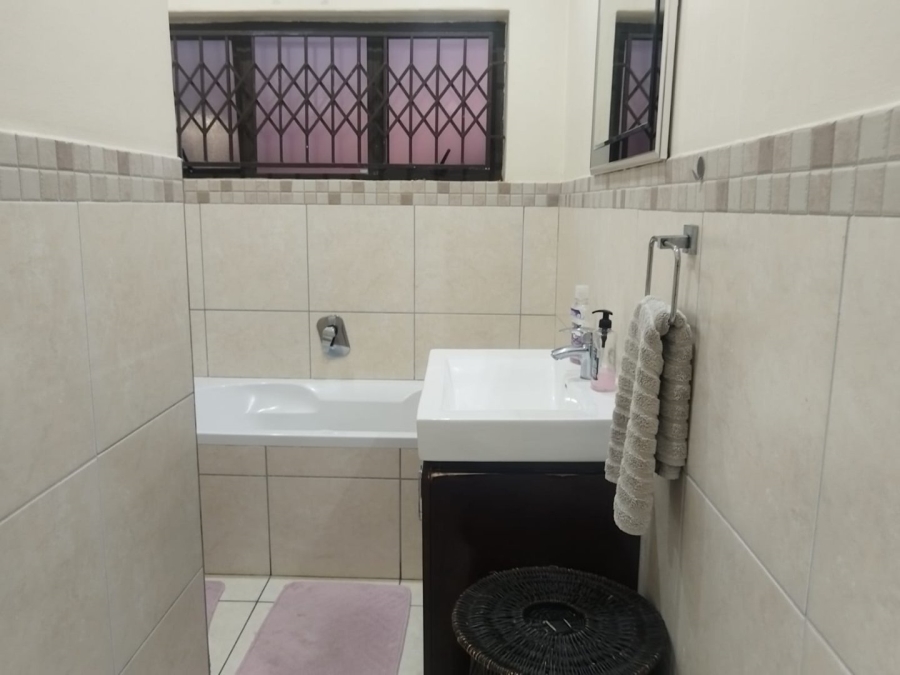 3 Bedroom Property for Sale in Glenmore KwaZulu-Natal