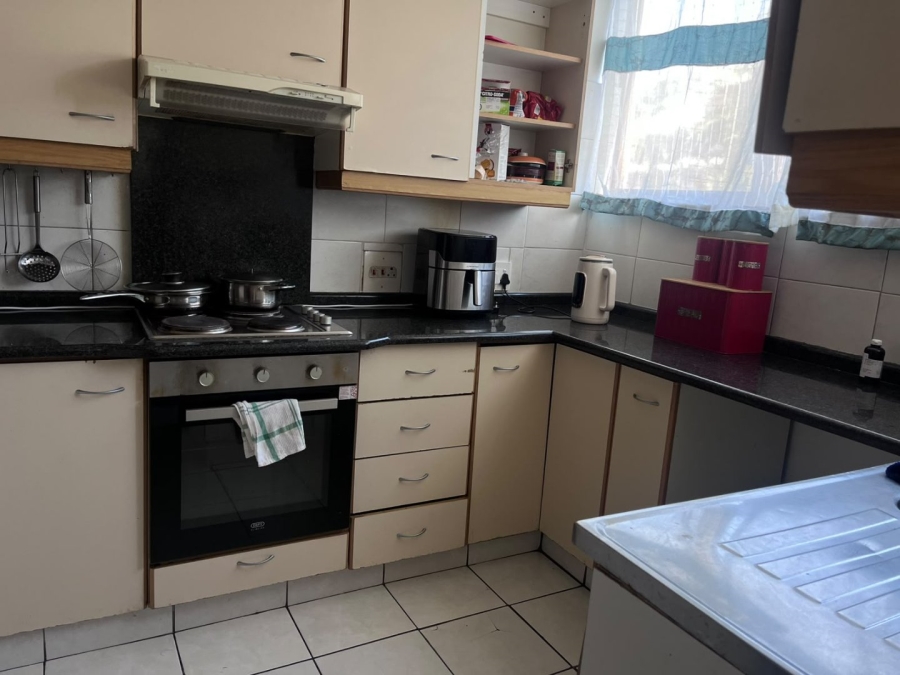 2 Bedroom Property for Sale in Westridge KwaZulu-Natal