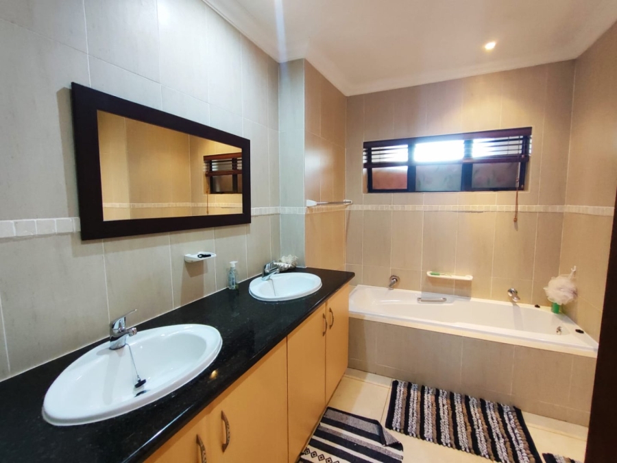 4 Bedroom Property for Sale in Ramsgate KwaZulu-Natal