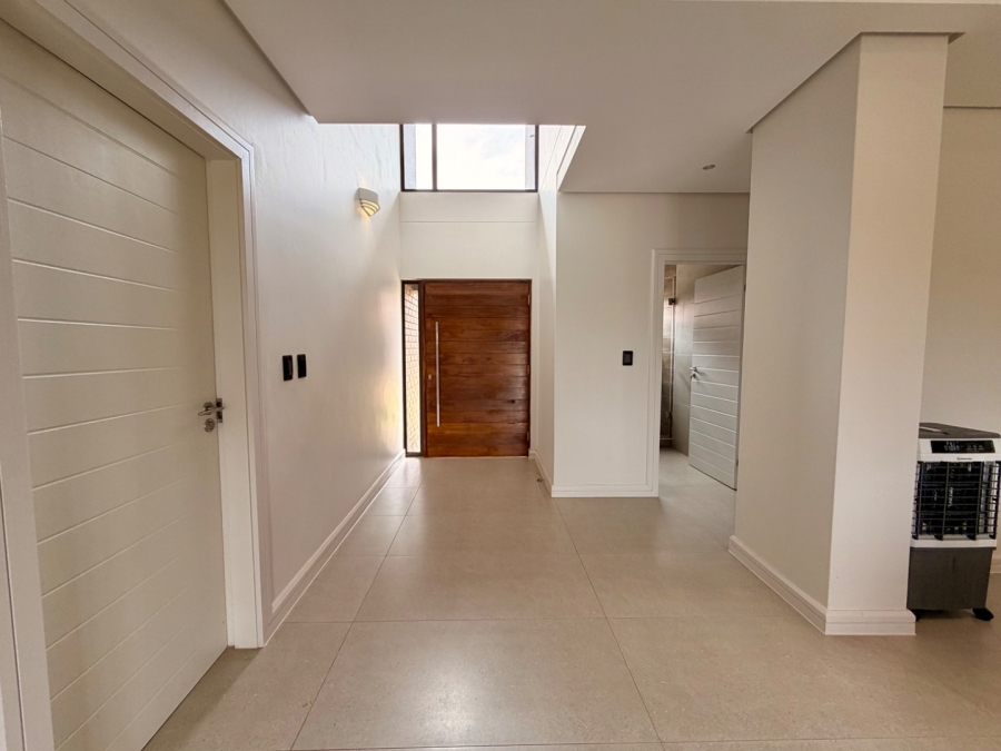 4 Bedroom Property for Sale in Izinga KwaZulu-Natal