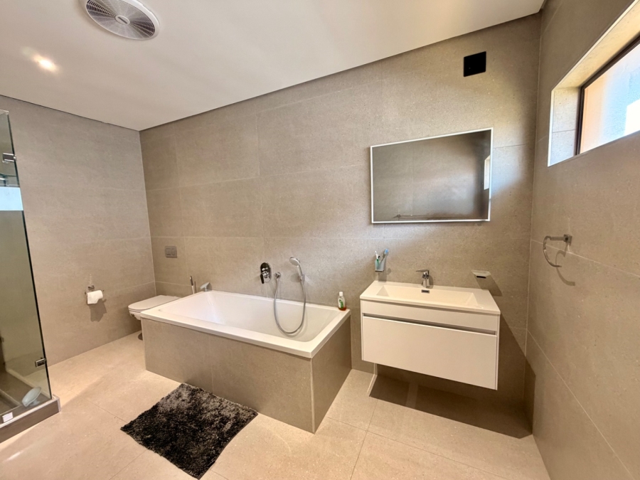 4 Bedroom Property for Sale in Izinga KwaZulu-Natal