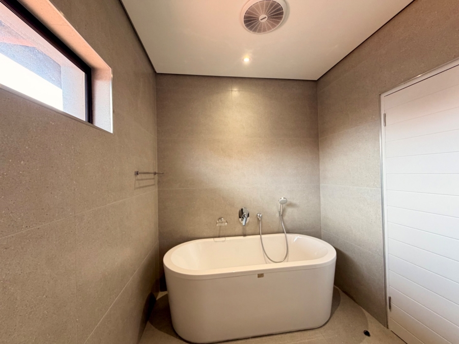 4 Bedroom Property for Sale in Izinga KwaZulu-Natal