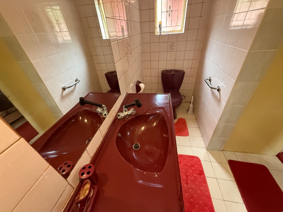 4 Bedroom Property for Sale in Newholme KwaZulu-Natal