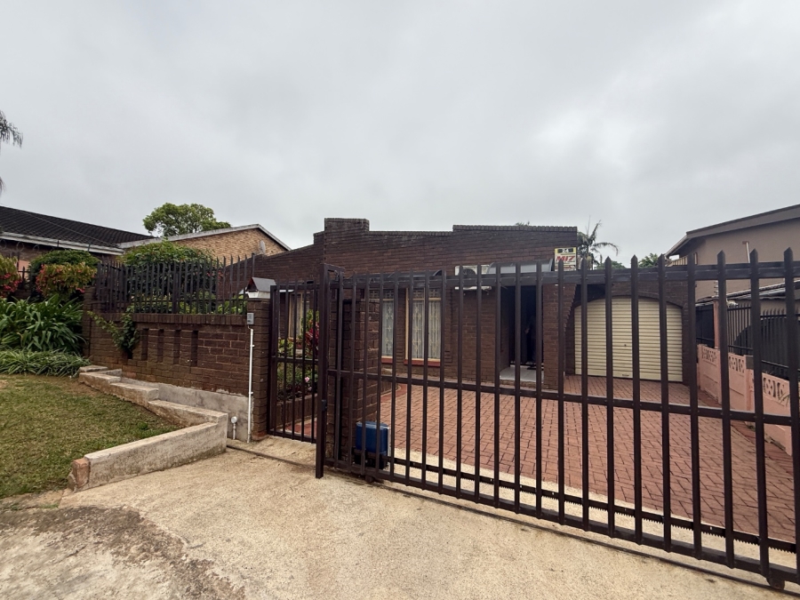 4 Bedroom Property for Sale in Newholme KwaZulu-Natal