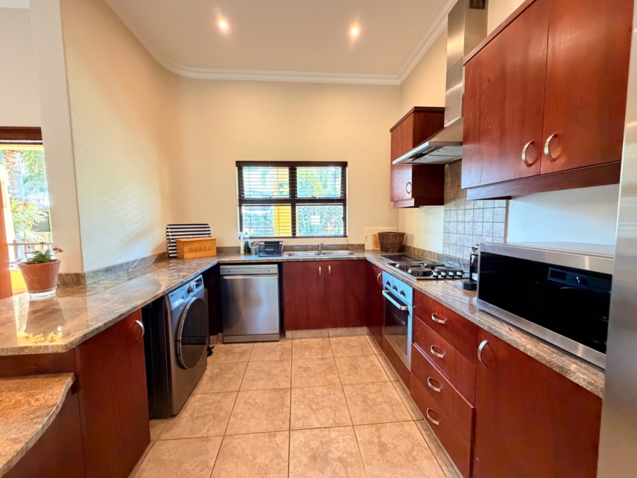 To Let 2 Bedroom Property for Rent in Umhlanga KwaZulu-Natal