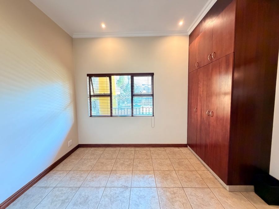 To Let 2 Bedroom Property for Rent in Umhlanga KwaZulu-Natal